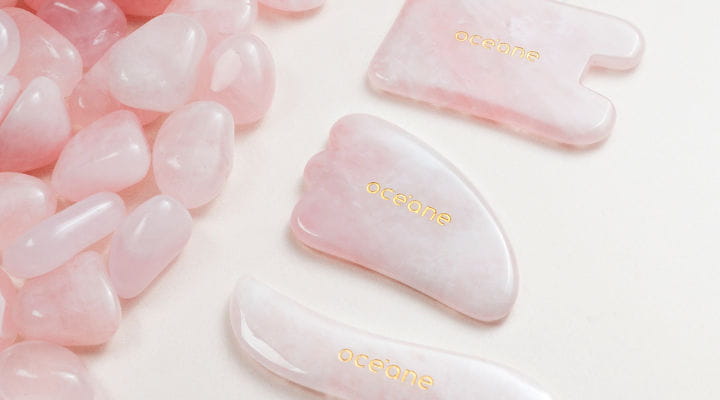 Kit Gua Sha com pedras de quartzo rosa