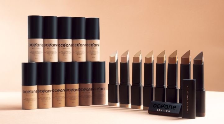 Várias bases e batons da Oceane em exibição