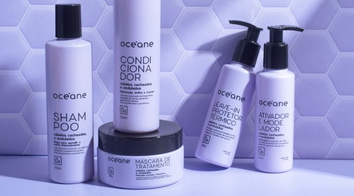 Kit de shampoo, máscara capilar, modelador de cachos, leave-in e condicionador da Océane.