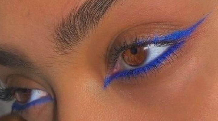 maquiagem de delineado invertido azul royal em fox eyes