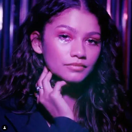 zendaya com maquiagem da série euphoria