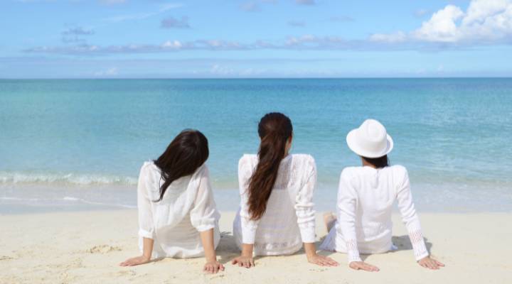amigas de costas