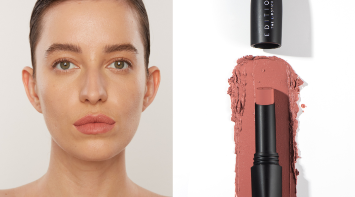 modelo com batom nude rosa