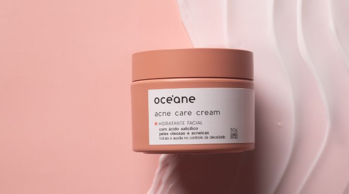 Creme hidratante facial para acne da Oceane.