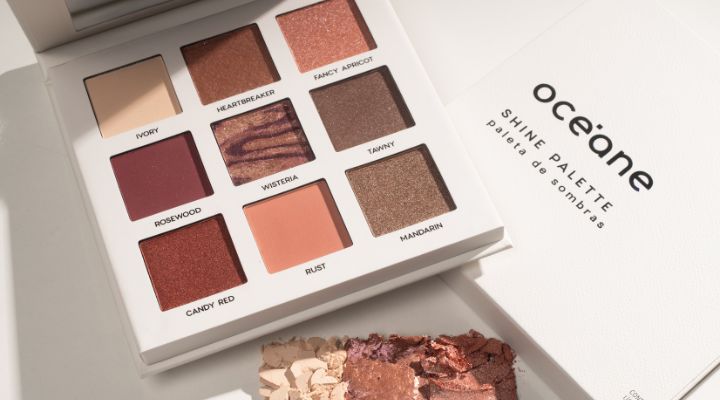 Paleta de sombras Oceane Shine com nove tons variados.