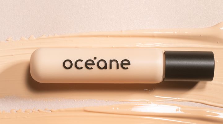 Produto de maquiagem Oce'ane sobre base cremosa